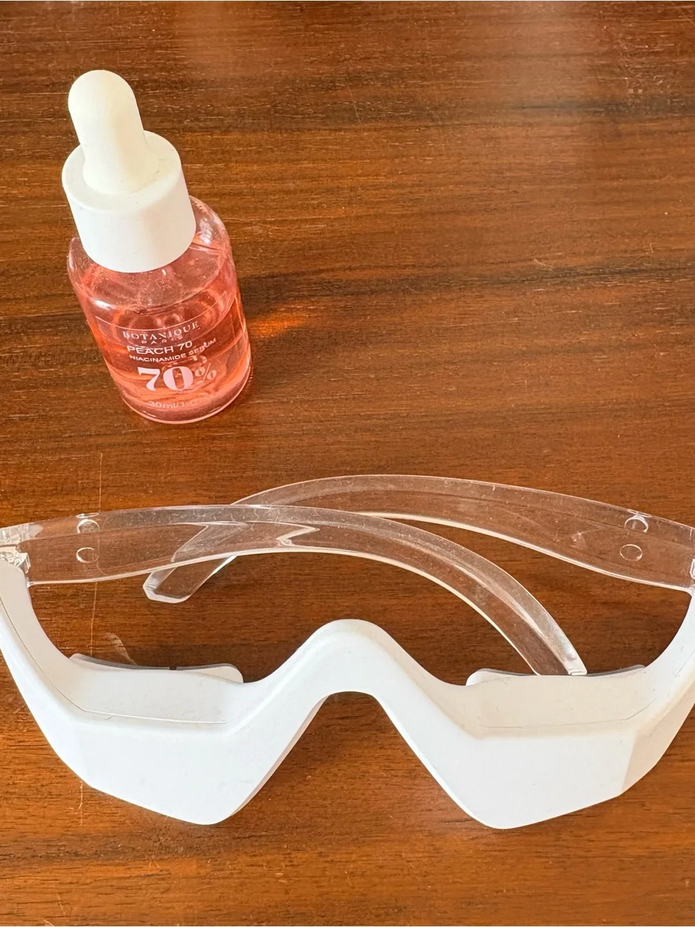 Red Light Therapy Eye Massager - EMS Microcurrent Anti-Aging Under Eye Glasses
